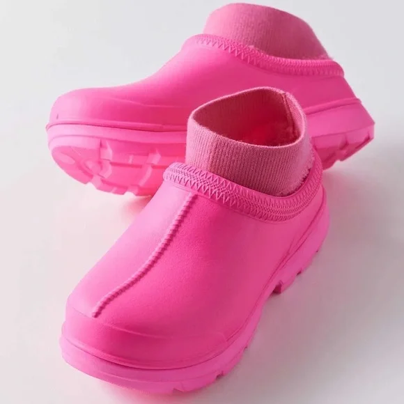 pink tasman x boots